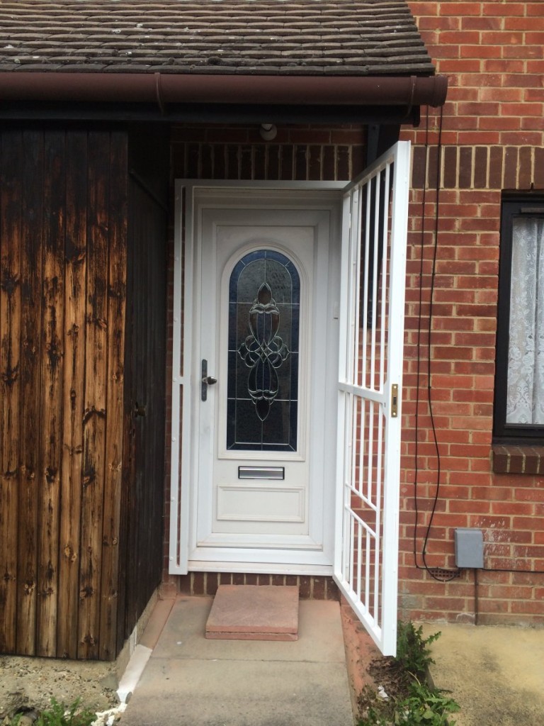 16mm steel bar gate fitted by Alexandra Locksmiths (open)